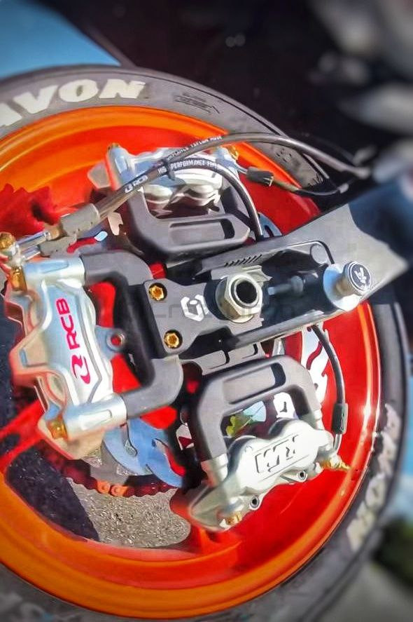 KTM DUKE 790 キャリパーセット CRAZY IRON Bracket for brake calipers for KTM DUKE 790/890/990