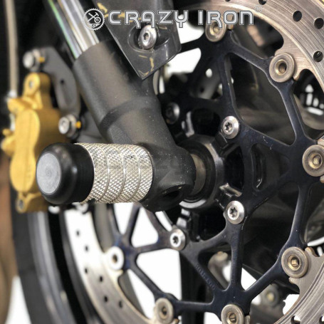 CRAZY IRON Front axle pegs TRIUMPH Street Triple 675, 675R `07- (фото 1, фотография 1)