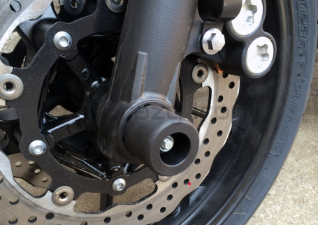 CRAZY IRON Slider set for front axle YAMAHA MT-07 (фото 1, фотография 1)