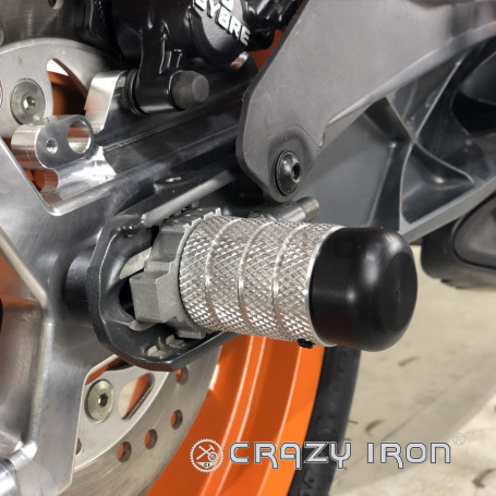 CRAZY IRON Rear axle pegs KTM RC125, RC200, RC250, RC390 (фото 2, фотография 2)