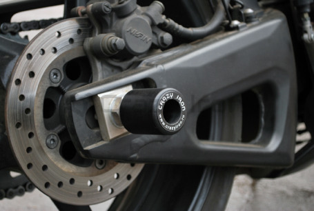 CRAZY IRON Slider set for rear axle YAMAHA YZF-R1 от 2007- , YZF-R6 от 2006- (фото 1, фотография 1)