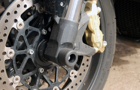 CRAZY IRON Slider set for front axle MV Agusta Brutale 920, 990R, 1090R, 1090RR (фото 1, фотография 1)