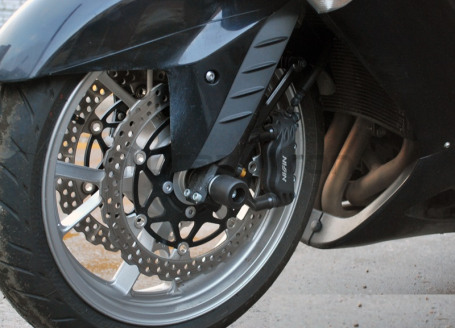 CRAZY IRON Slider set for front axle KAWASAKI ZX-14 / ZZR1400 (фото 1, фотография 1)
