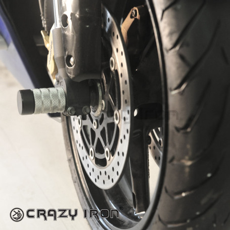CRAZY IRON Front axle pegs SUZUKI GSX-R600, GSX-R750 `04-`05 (фото 2, фотография 2)