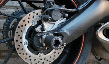 CRAZY IRON Slider set for rear axle YAMAHA  MT-09, FZ-09 `13-`16; XSR900, TRACER 2014-2019 (фото 1, фотография 1)