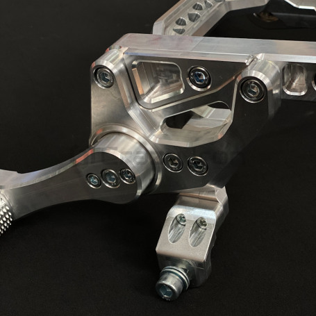 CRAZY IRON CNC Adjustable Subcage KAWASAKI Z900 (фото 7, фотография 7)