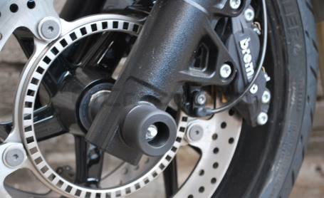 CRAZY IRON Slider set for front axle BMW F800S ; F800ST ; F800R (фото 1, фотография 1)